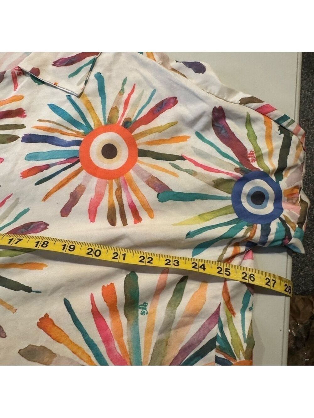 ARS Abstract Collared Button Up Blouse - Picture 8 of 8
